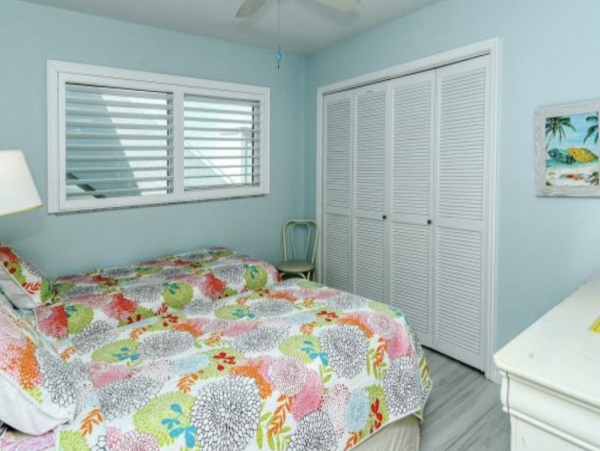 Charming Vacation Rental on Longboat Key. Call Today.